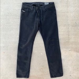 • Diesel Slim tapered Jeans •
